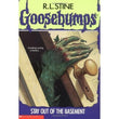 Front cover of the book 'Stay Out Of The Basement' by R.l Stine.