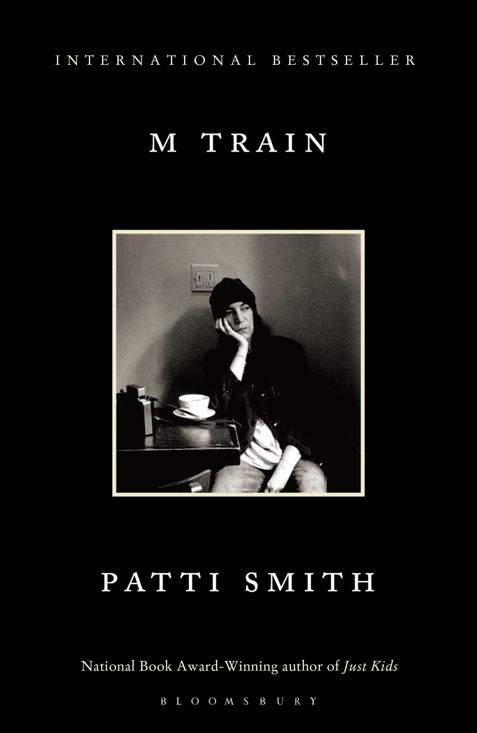 Front cover of the book 'M train' by Smith, Patti.