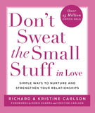 Front cover of the book 'Don't Sweat the Small Stuff in Love' by Richard Carlson.