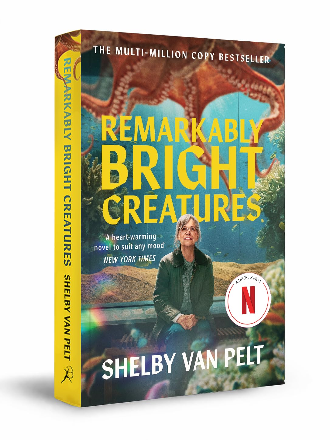 Front cover of the book 'Remarkably Bright Creatures' by Shelby Van Pelt.