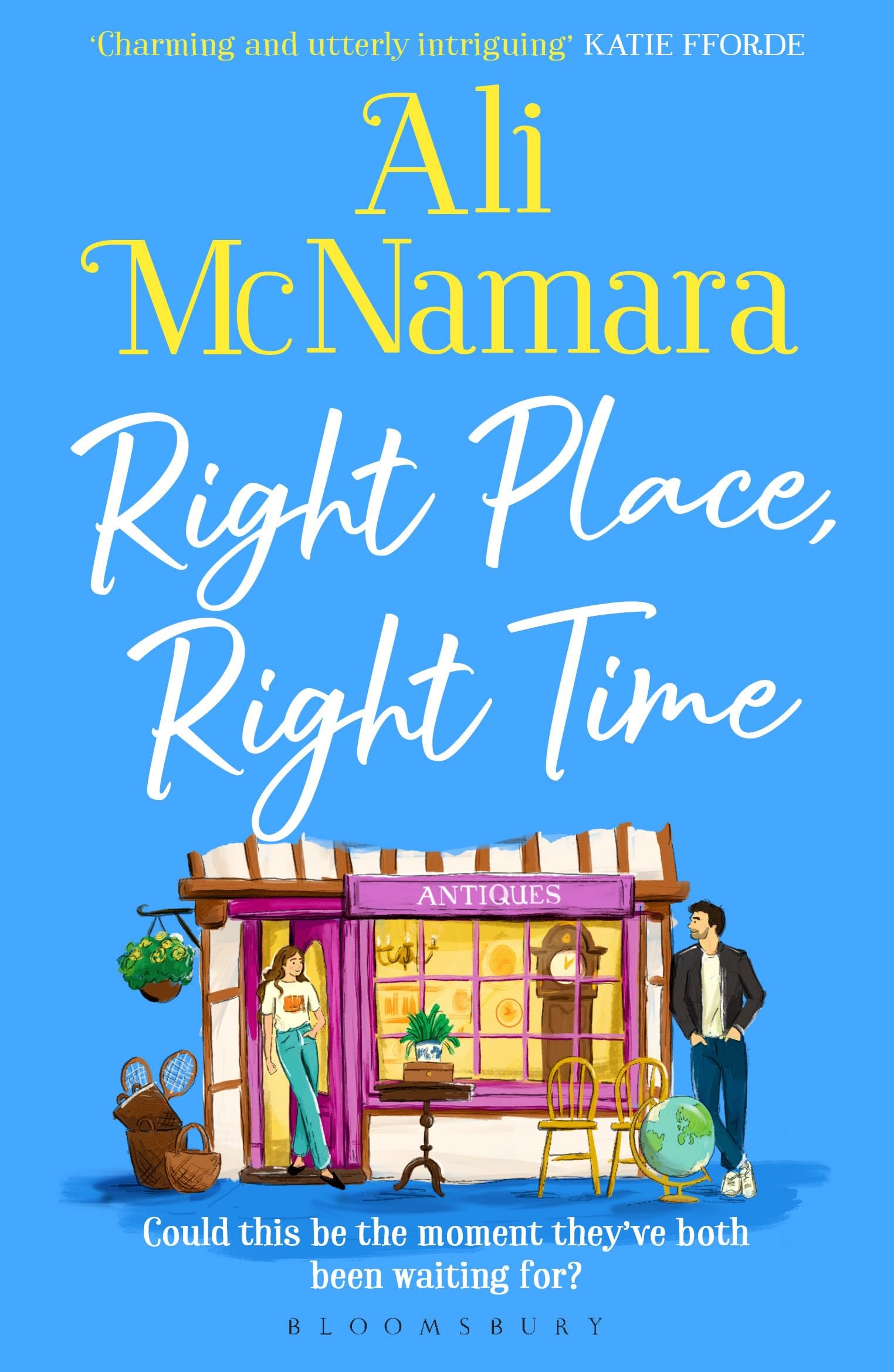 Front cover of the book 'Right Place, Right Time: The perfect holiday read' by Ali McNamara.