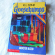 Front cover of the book 'Monster Blood (Goosebumps, No 3)' by R.l Stine.