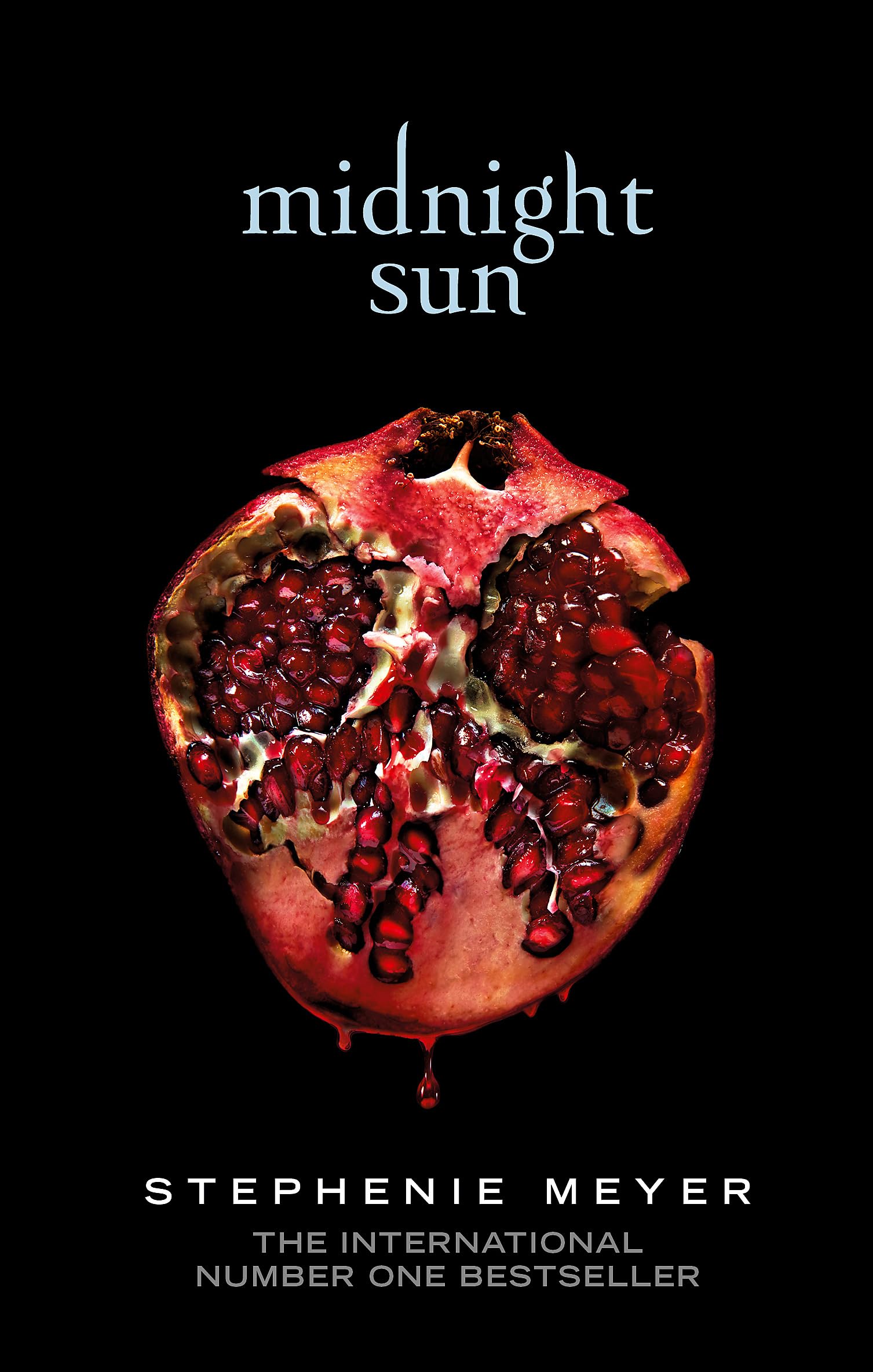 Front cover of the book 'Midnight sun' by Stephenie Meyer.