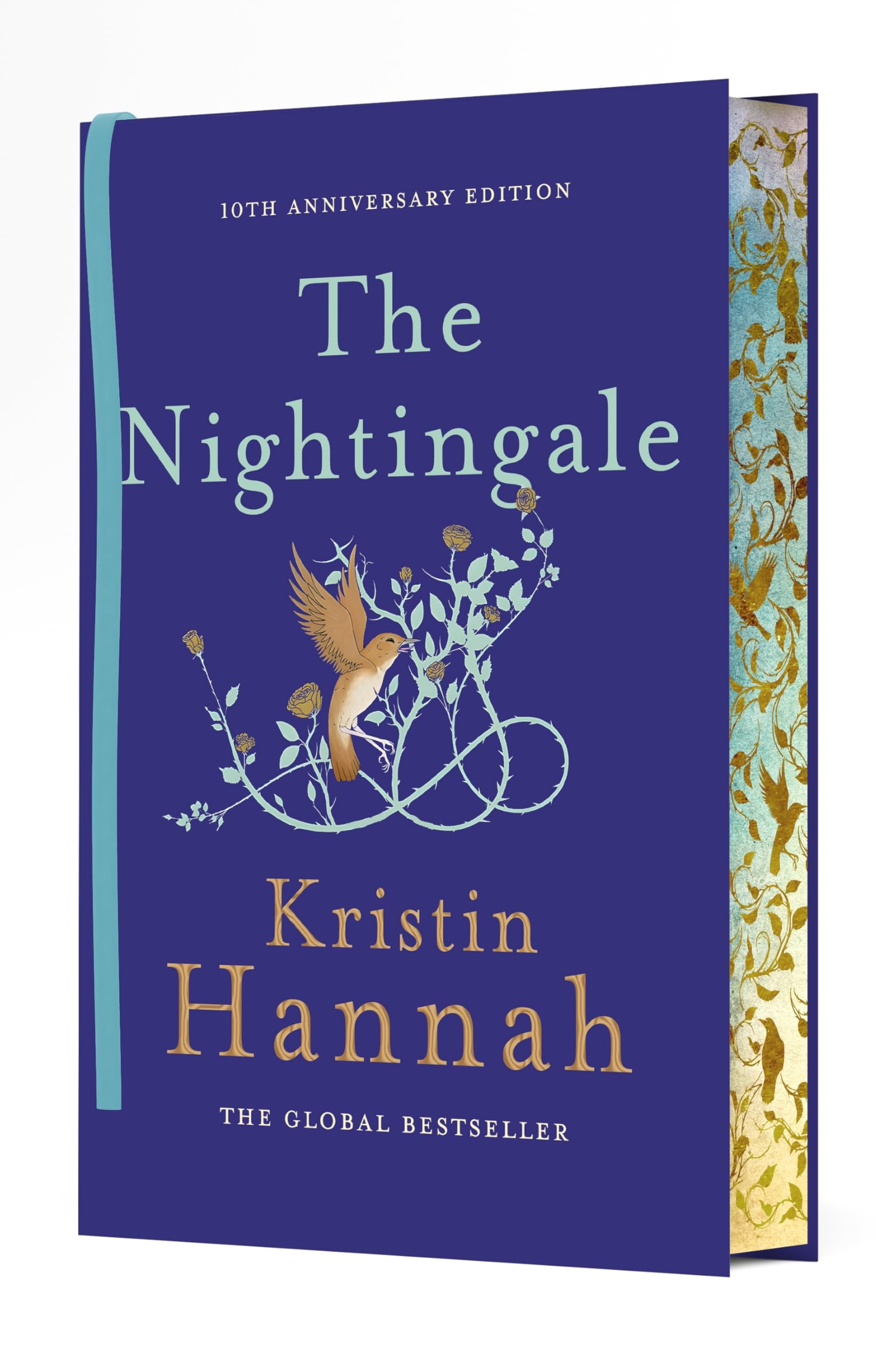 Front cover of the book 'The Nightingale' by Kristin Hannah.