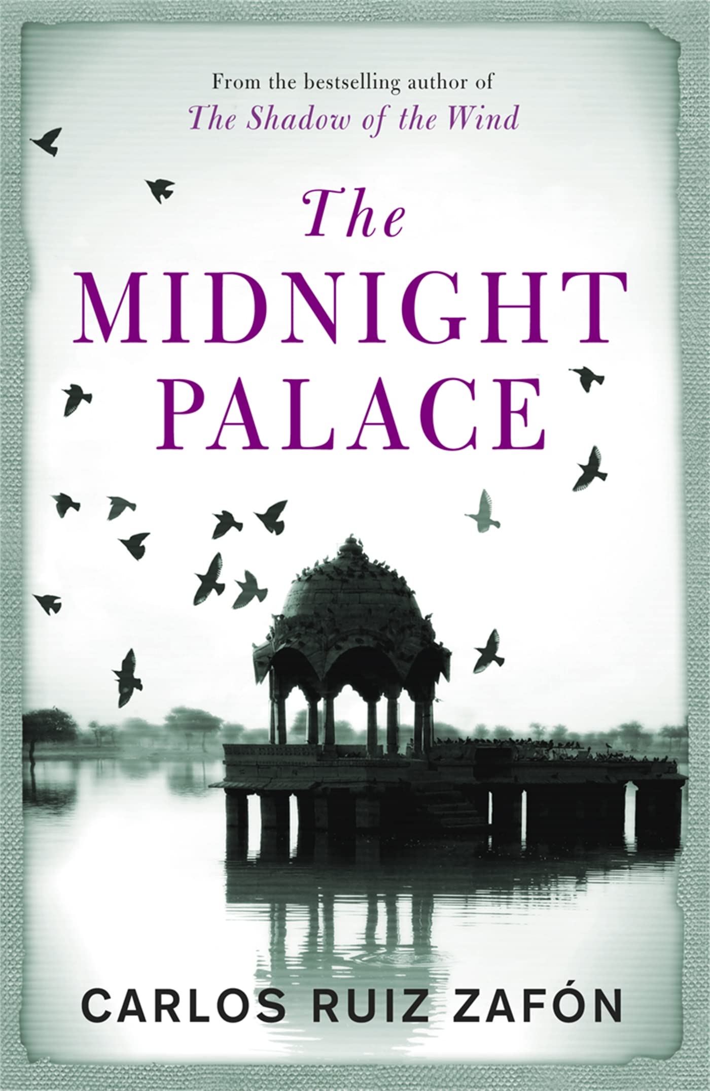 Front cover of the book 'The Midnight Palace. by Carlos Ruiz Zafon' by Ruiz zafon.