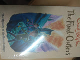 Front cover of the book 'THE FIND-OUTERS: THE MYSTRY OF THE BURNT COTTAGE' by Blyton, Enid.