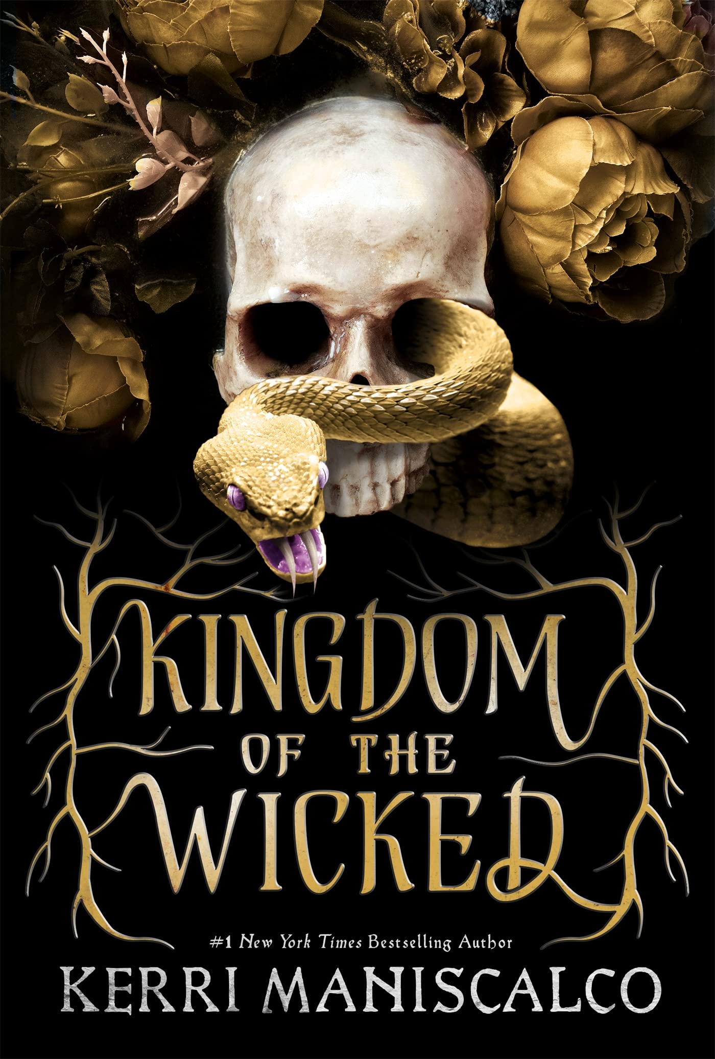 Front cover of the book 'Kingdom of the Wicked: TikTok made me buy it! The addictive and darkly romantic fantasy' by Maniscalco, Kerri.