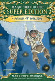 Front cover of the book 'World at War, 1944 (Magic Tree House Super Edition)' by Osborne Mary Pope.