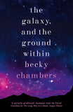 Front cover of the book 'The galaxy, and the ground within (wayfarers 4)' by Chambers, Becky.