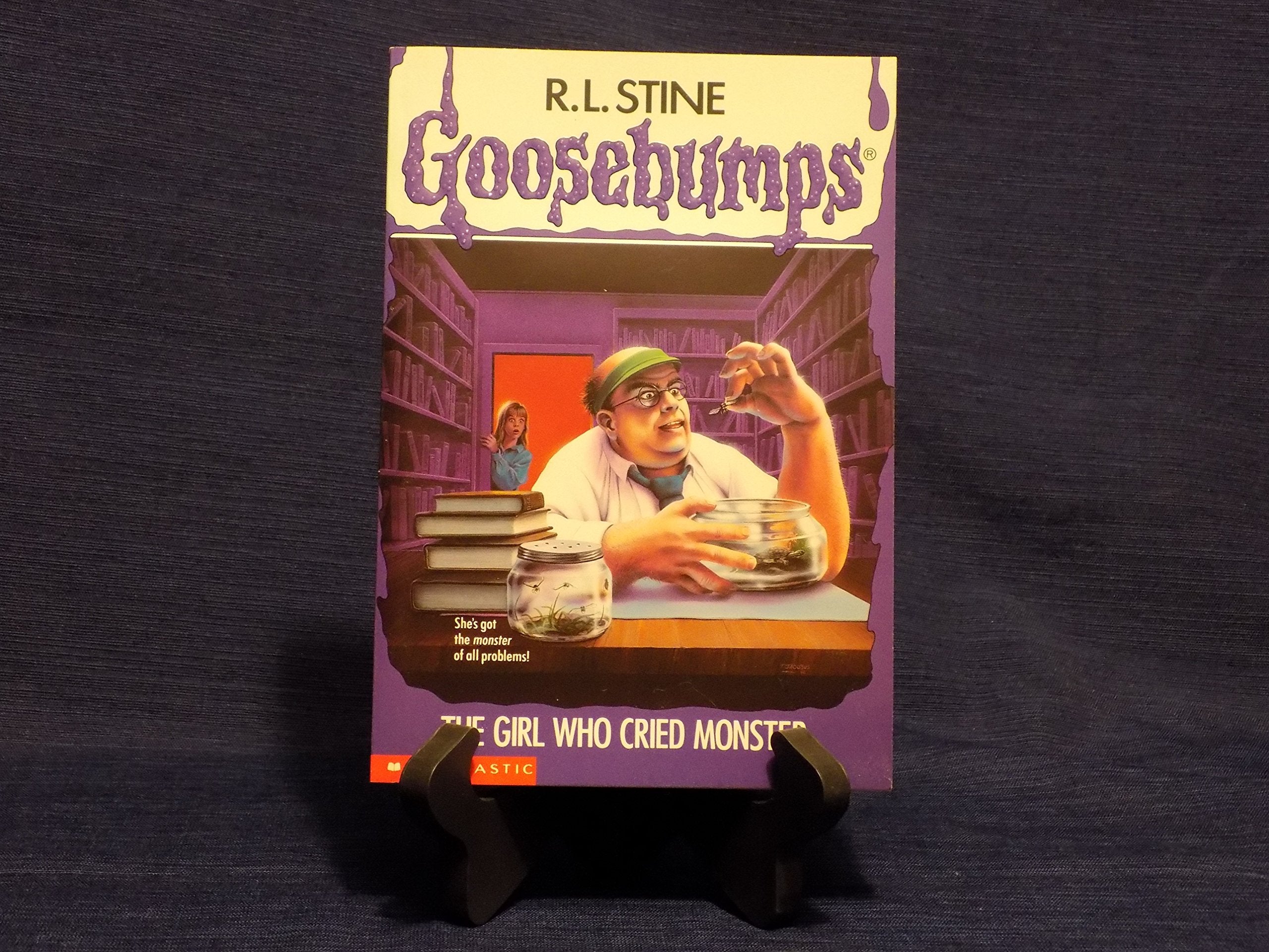 Front cover of the book 'The Girl Who Cried Monster (Goosebumps, No. 8)' by R.l Stine.
