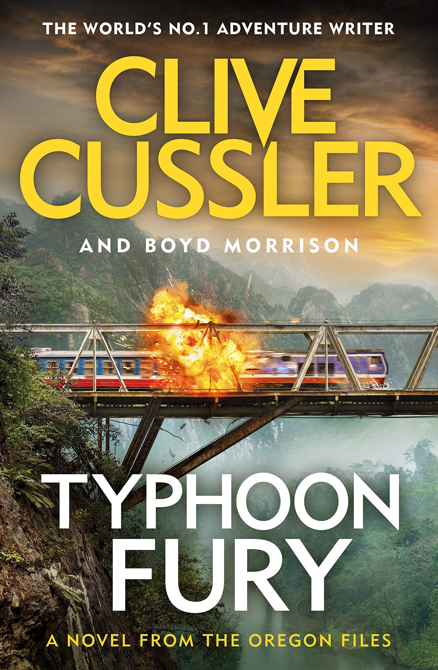 Front cover of the book 'Typhoon Fury' by Cussler, Clive,Morrison, Boyd.