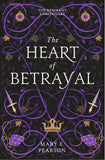 Front cover of the book 'The Heart of Betrayal: The second book of the New York Times bestselling Remnant Chronicles (The Remnant Chronicles)' by Pearson, Mary E..