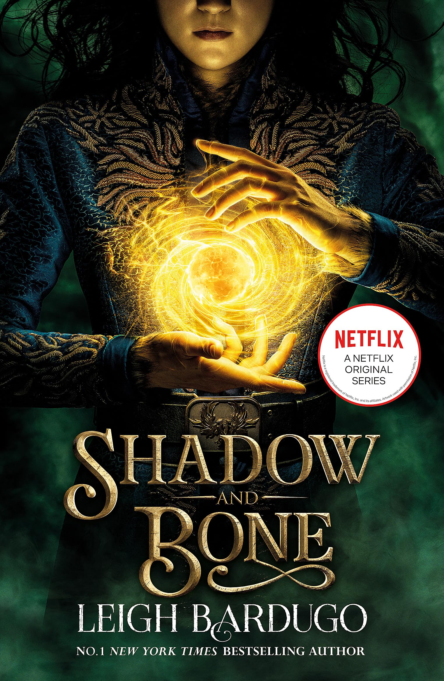 Front cover of the book 'Shadow and Bone: A Netflix Original Series: Leigh Bardugo' by Leigh Bardugo.