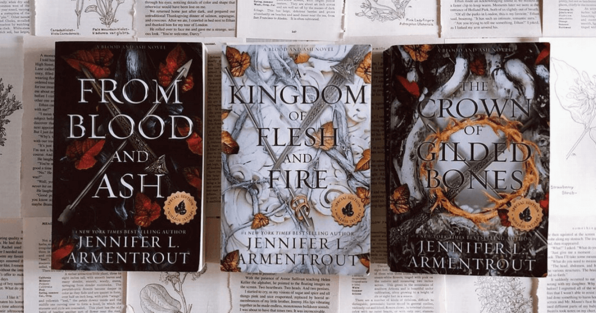 (Combo) A Kingdom of Flesh and Fire + From Blood and ash + Crown of Gilded Bones  (3 books) PaperbackÐ  by Jennifer L Armentrout