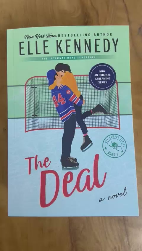 The Complete Off-Campus Series Boxed Set by Elle Kennedy – 5-Book Paperback Collection (ISBN: 9781464221712)